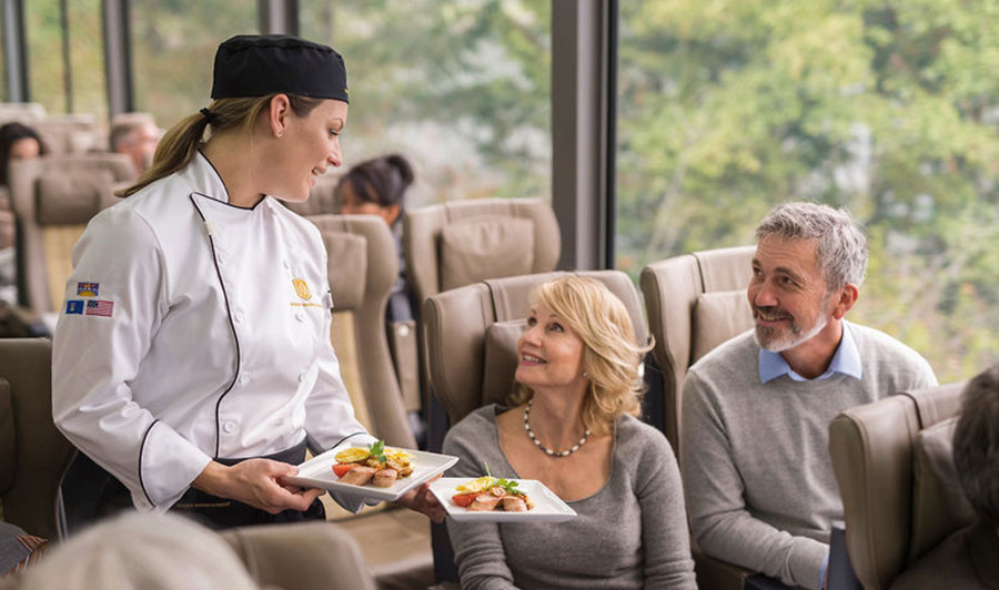 Genuss an Bord des Rocky Mountaineer in der Kategorie GoldLeaf