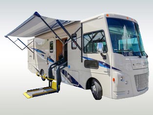 Motorhome A-Luxury A30 Wheelchair von Fraserway RV